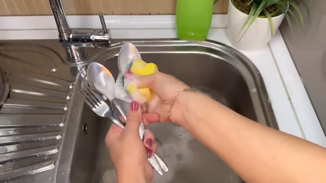 Salt and detergent cleaner