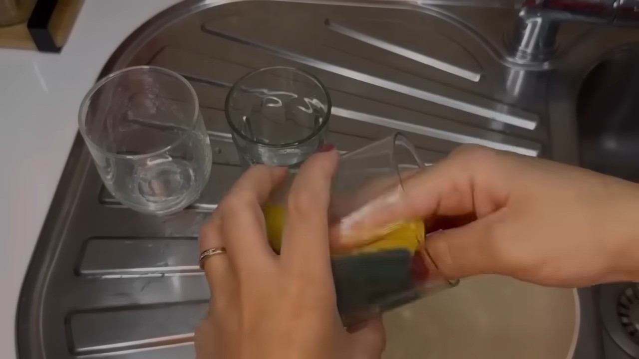 Vinegar and salt stain removal
