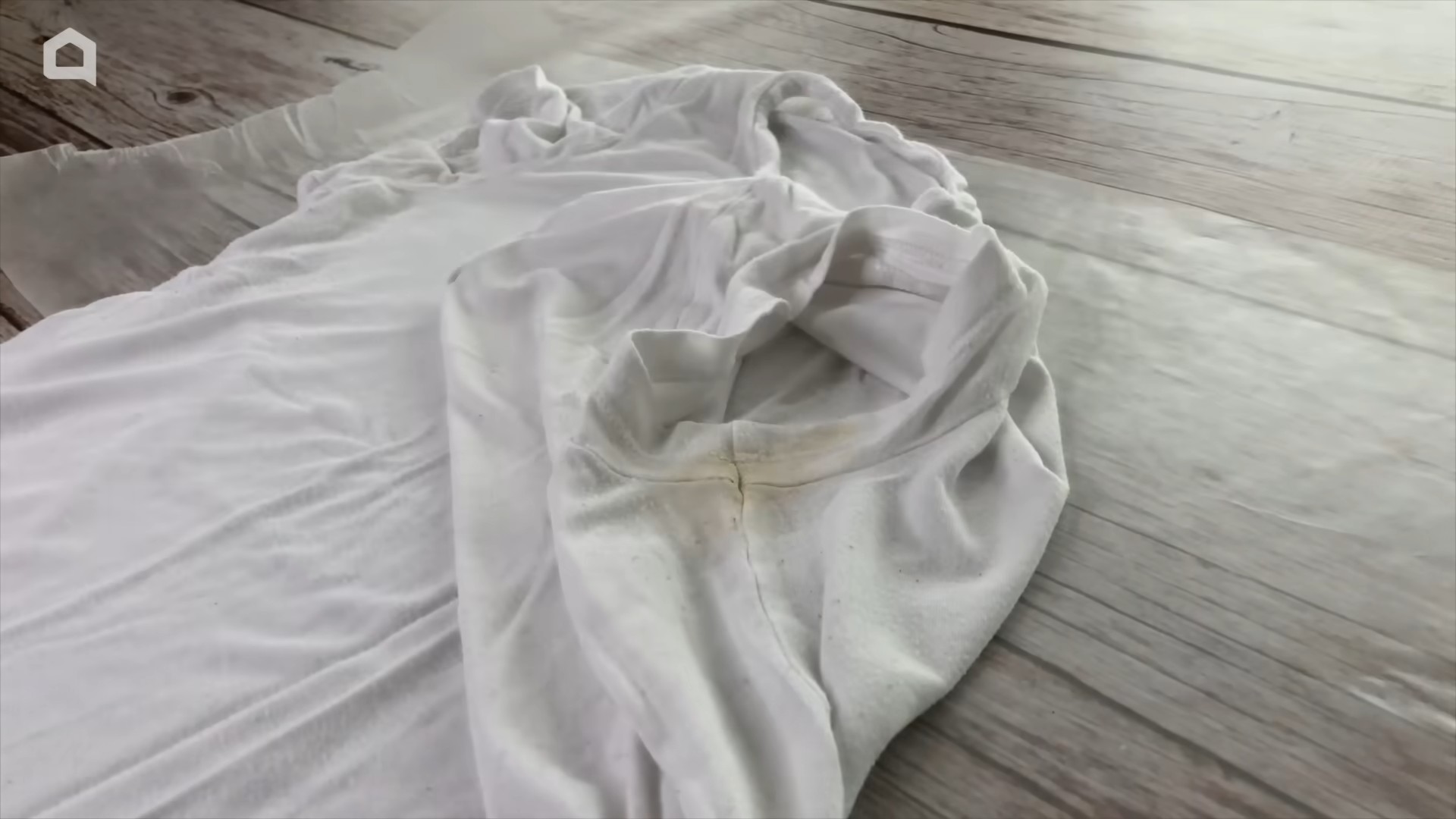Hydrogen Peroxide Cleaning Hacks