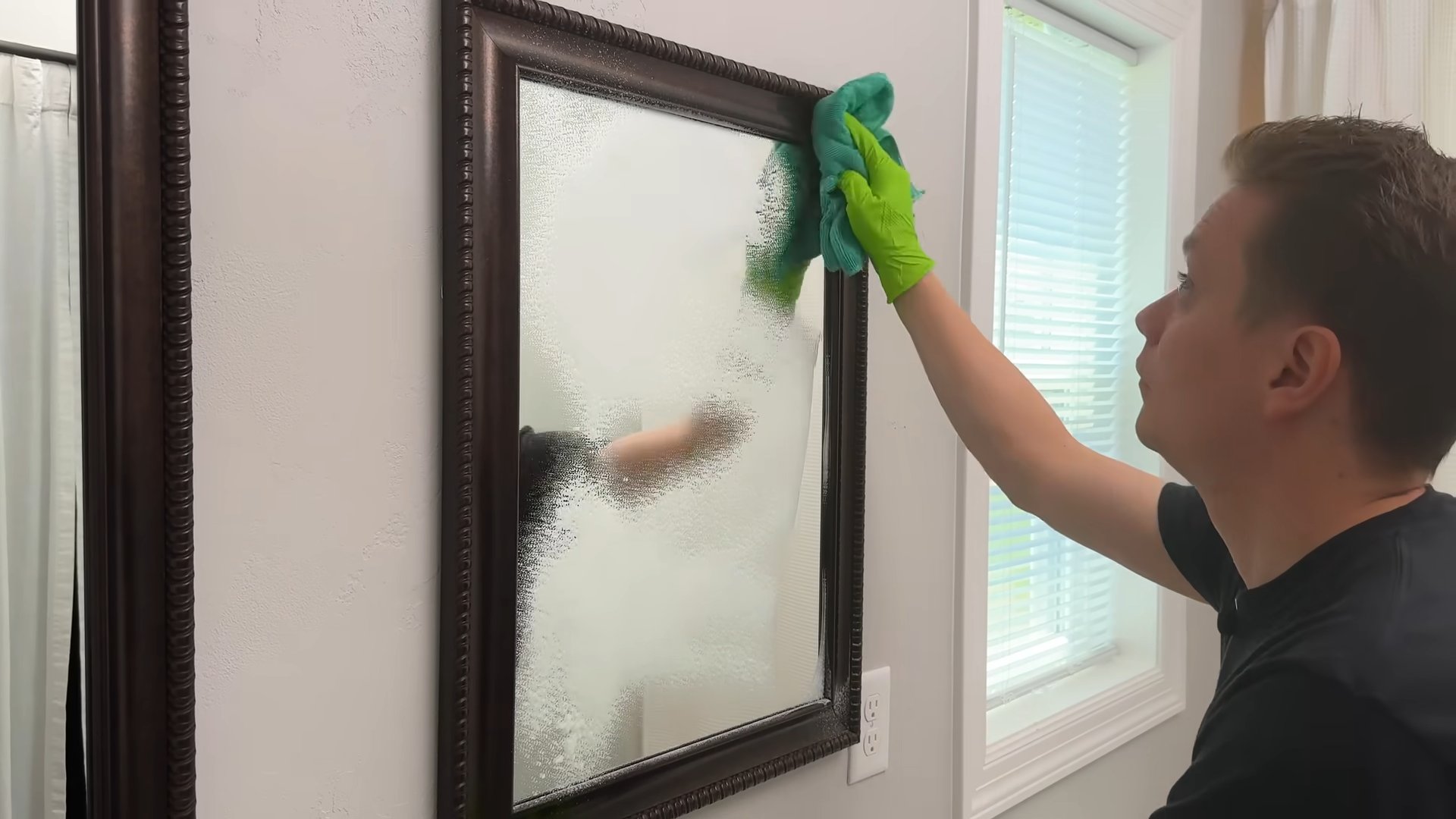 Bathroom Cleaning Hacks